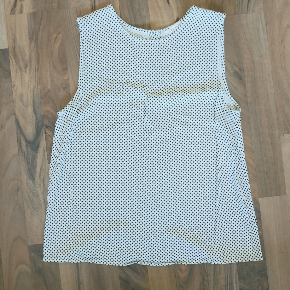 Polka dot button down back Top S